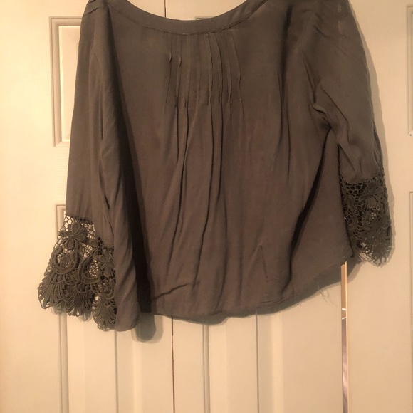 Crop Top - Picture 2 of 3